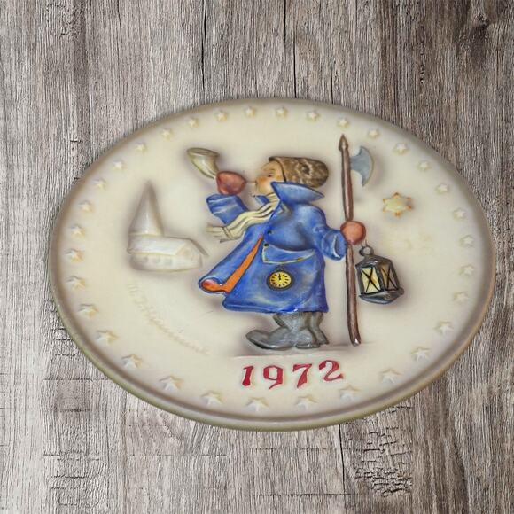 1972 Hummel Plate MJ Hummel 2nd annual plate 1972 - Picture 1 of 2
